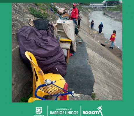 Basura en los canales hídricos de Barrios Unidos